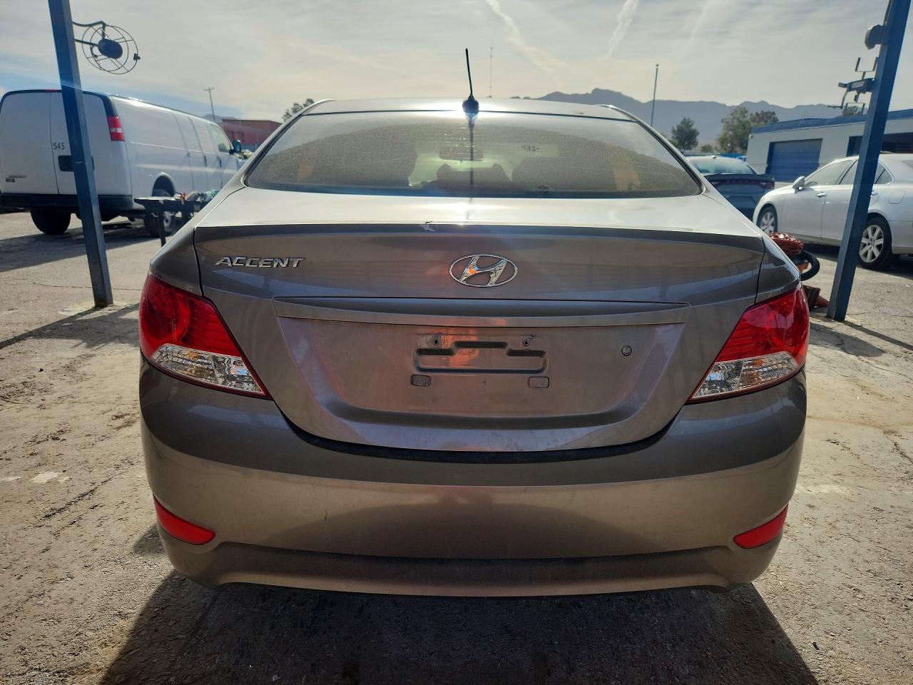 2012 HYUNDAI ACCENT GLS photo 16