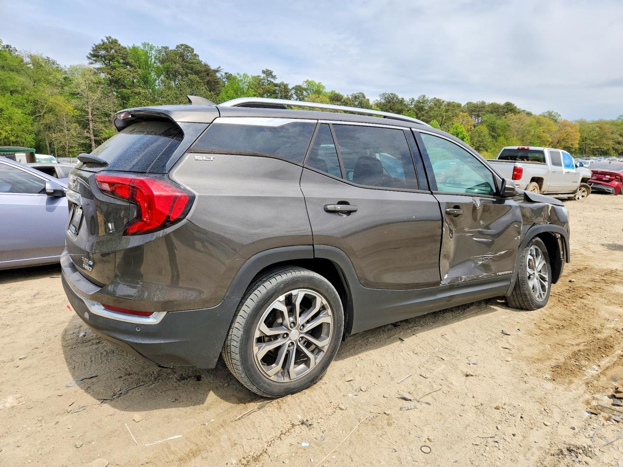 2019 GMC TERRAIN SLT photo 5