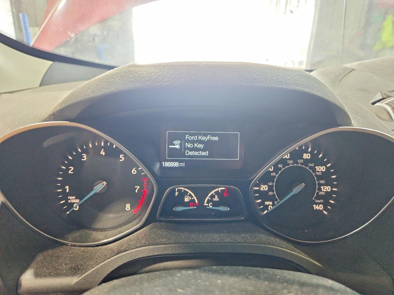 2018 FORD ESCAPE TITANIUM photo 17
