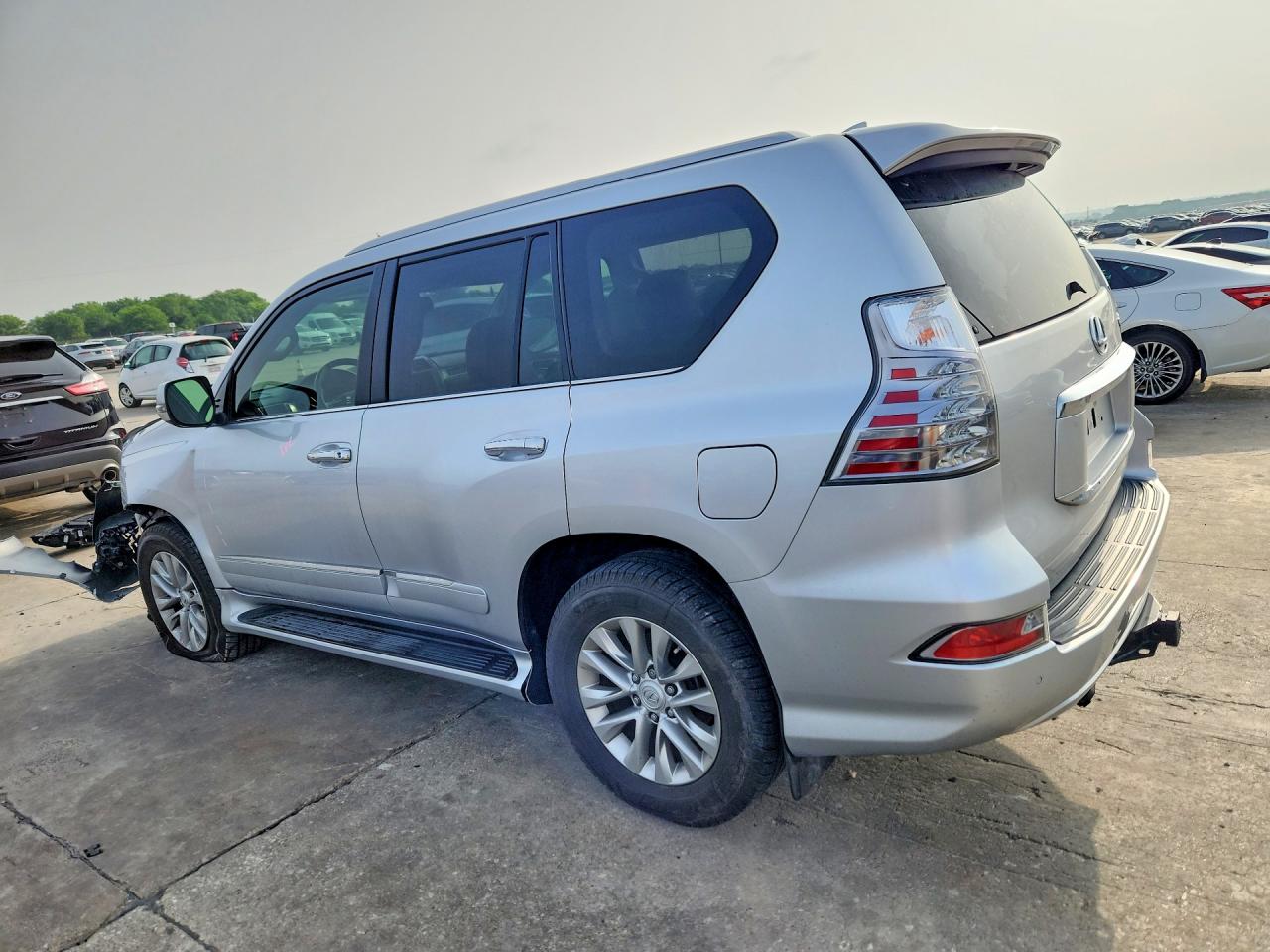 2018 LEXUS GX 460 photo 3