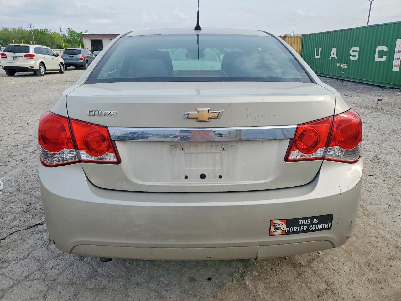 2013 CHEVROLET CRUZE LS photo 11