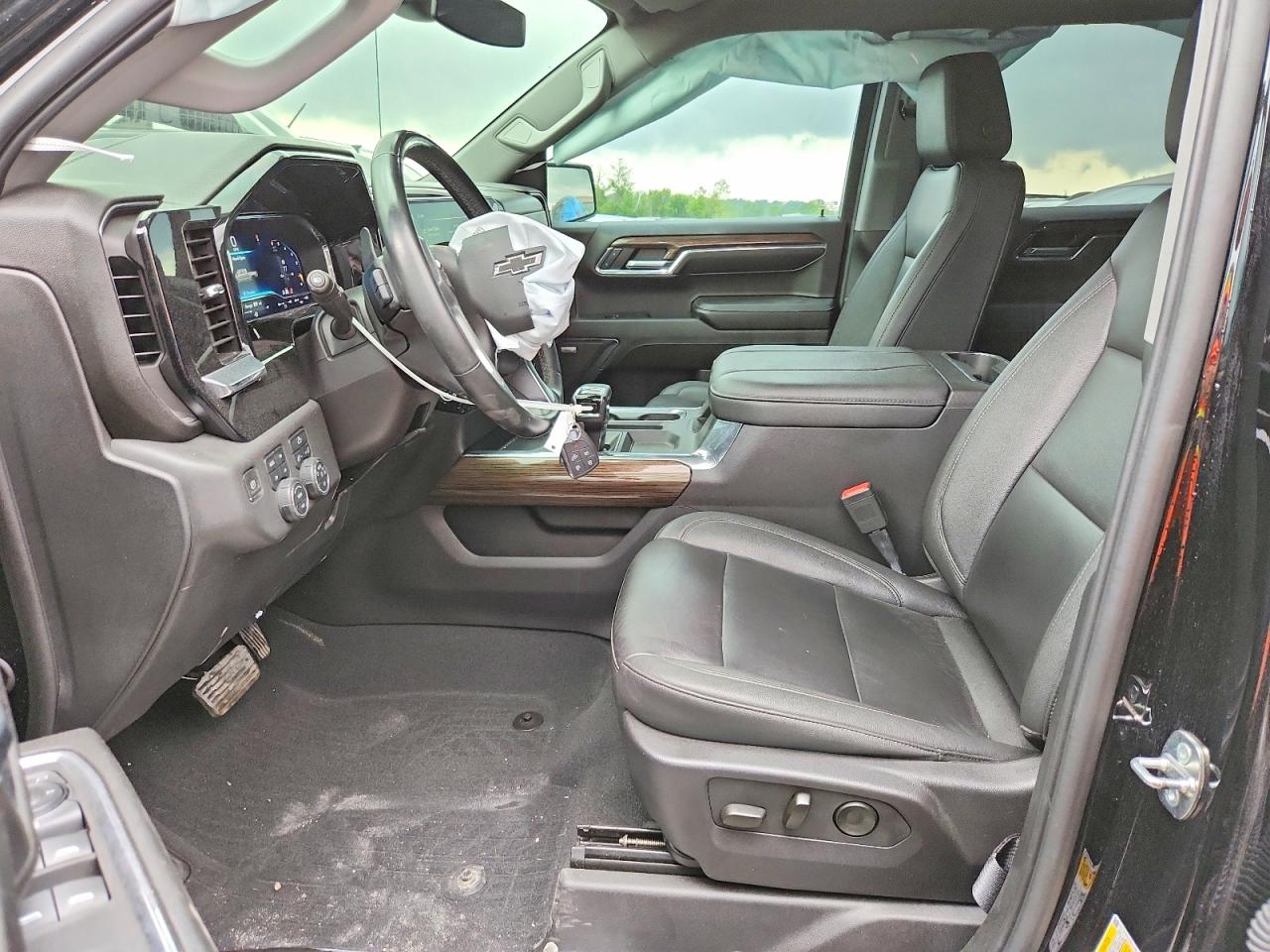 2024 CHEVROLET SILVERADO K1500 LT TRAIL BOSS photo 13