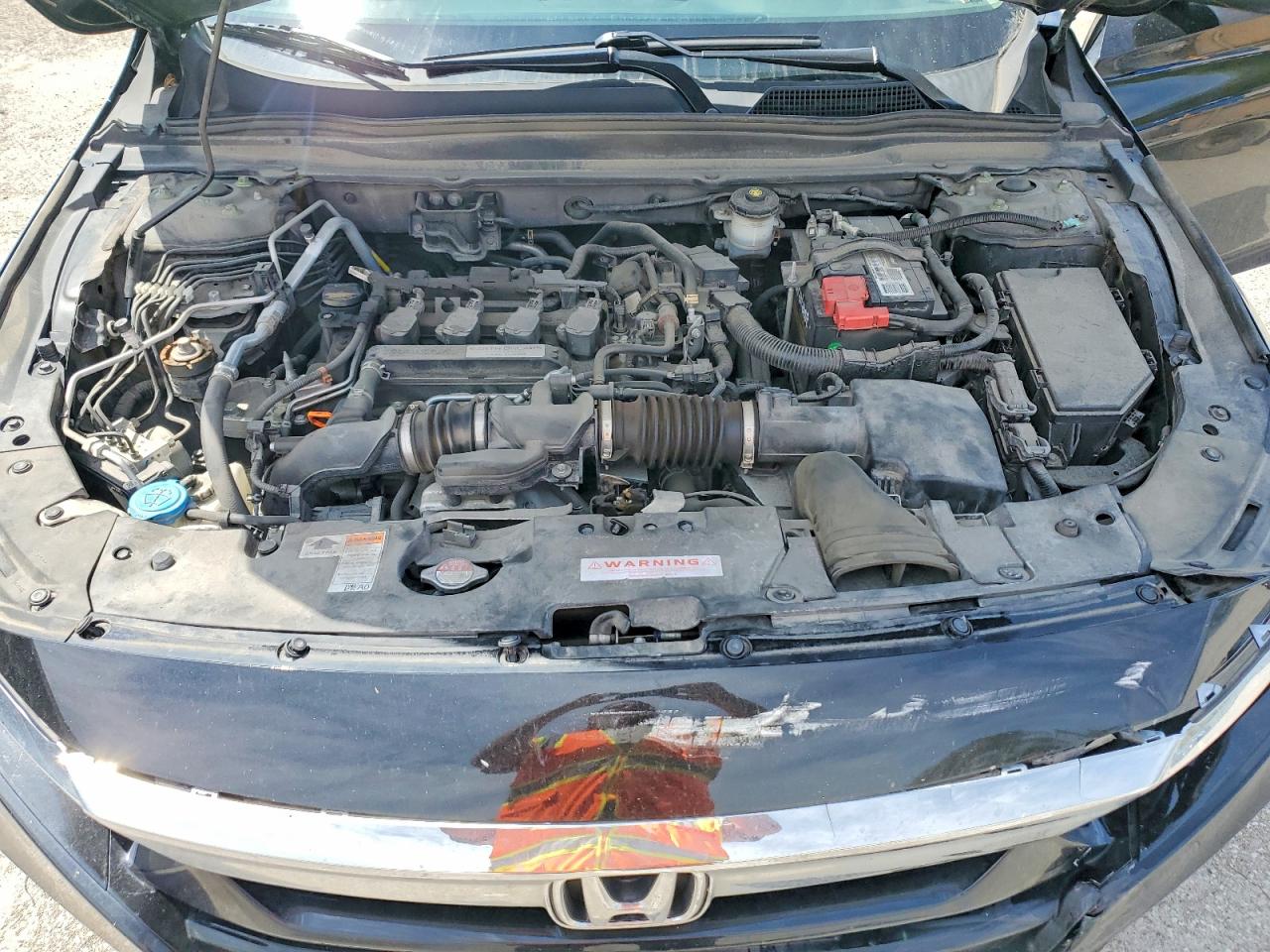 2018 HONDA ACCORD LX photo 31