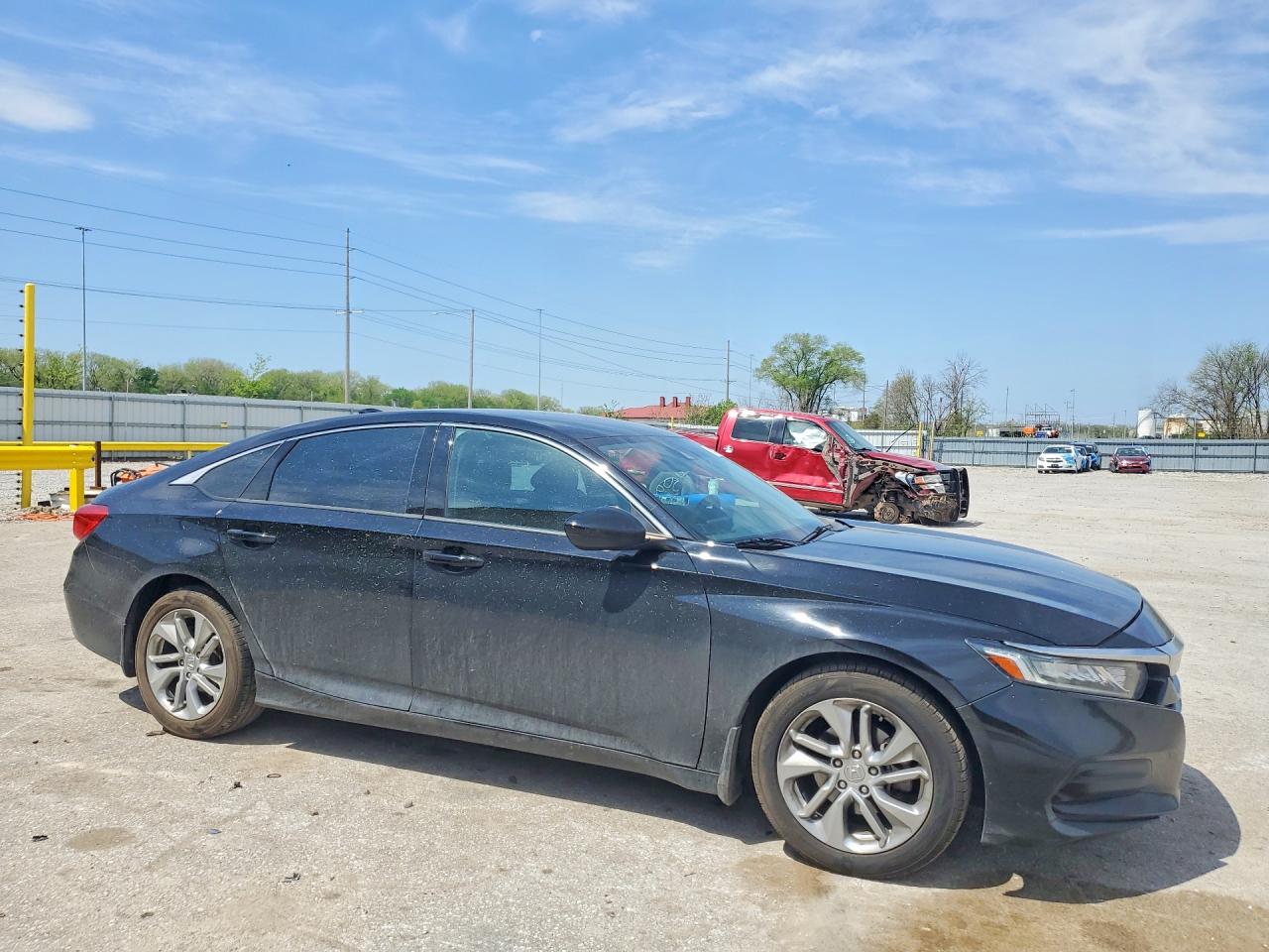 2018 HONDA ACCORD LX photo 10