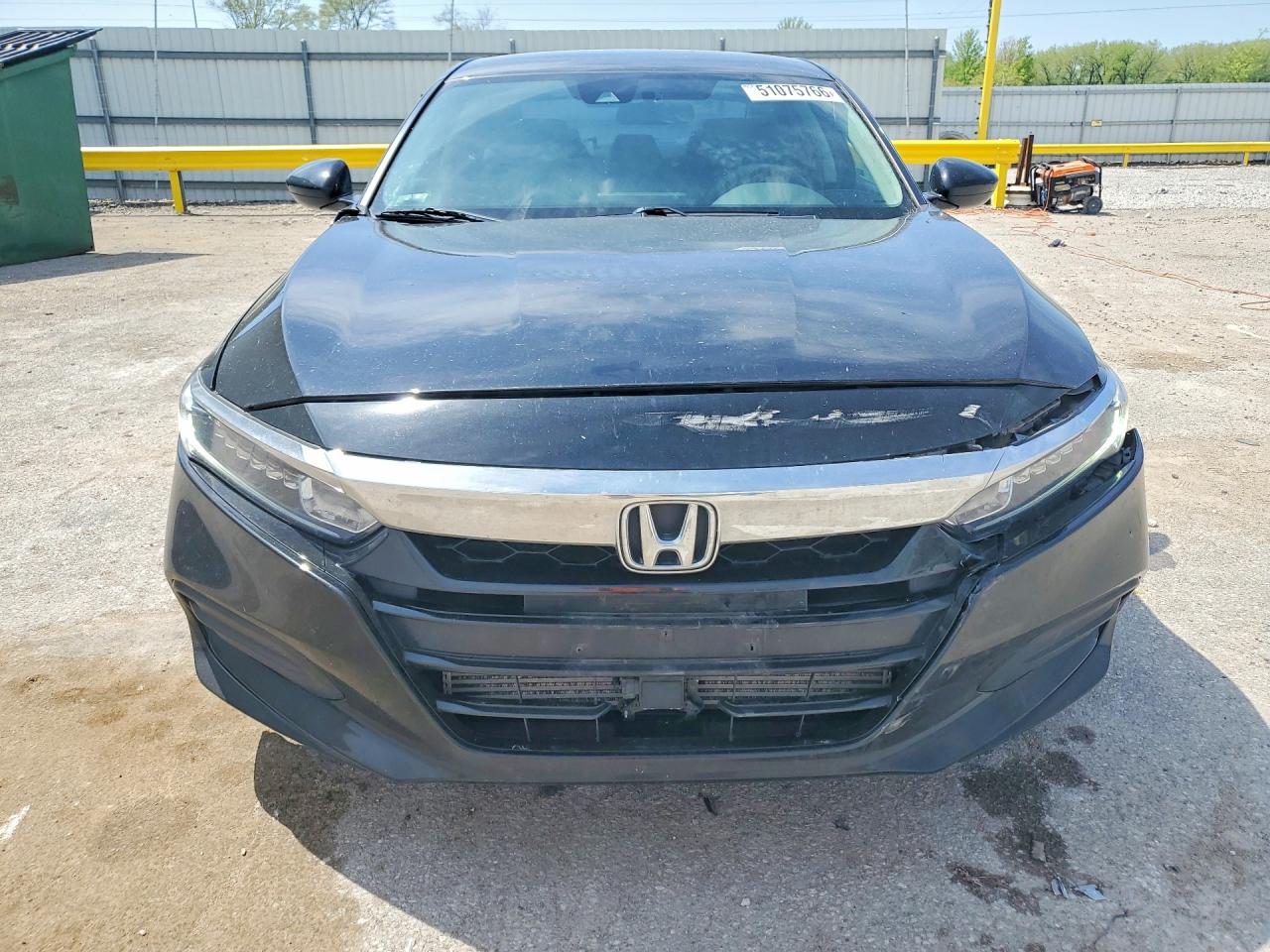 2018 HONDA ACCORD LX photo 13