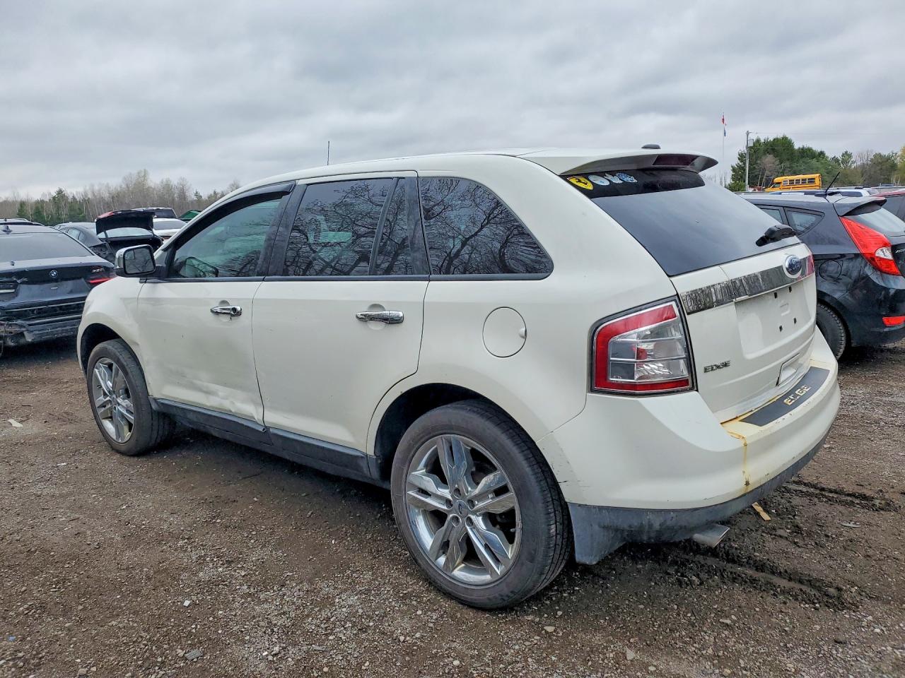 2010 FORD EDGE SE photo 3