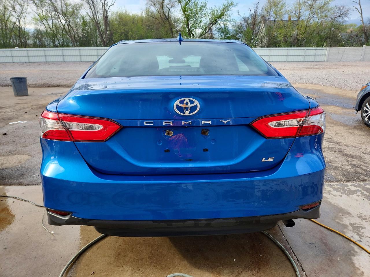 2020 TOYOTA CAMRY LE photo 11