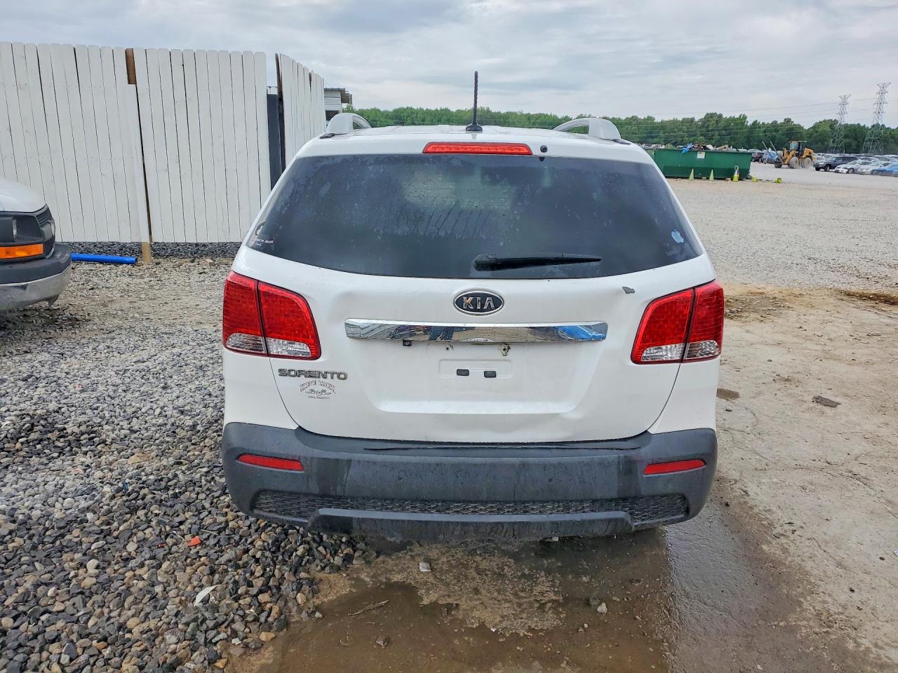 2011 KIA SORENTO LX photo 16
