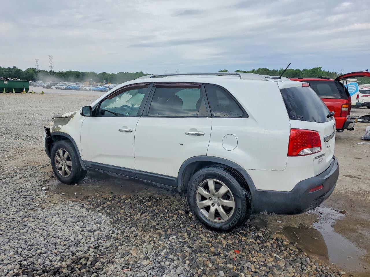 2011 KIA SORENTO LX photo 4