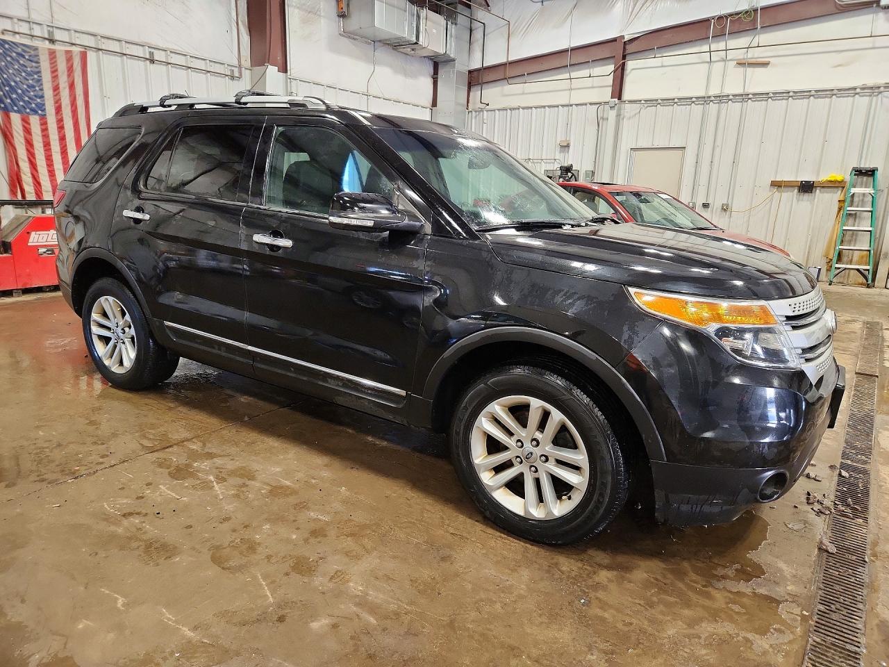 2011 FORD EXPLORER XLT photo 7