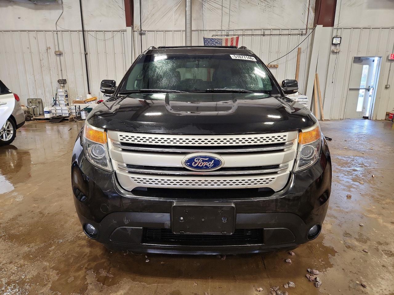 2011 FORD EXPLORER XLT photo 9