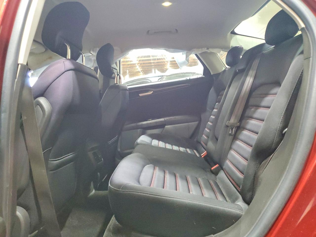 2014 FORD FUSION SE photo 28