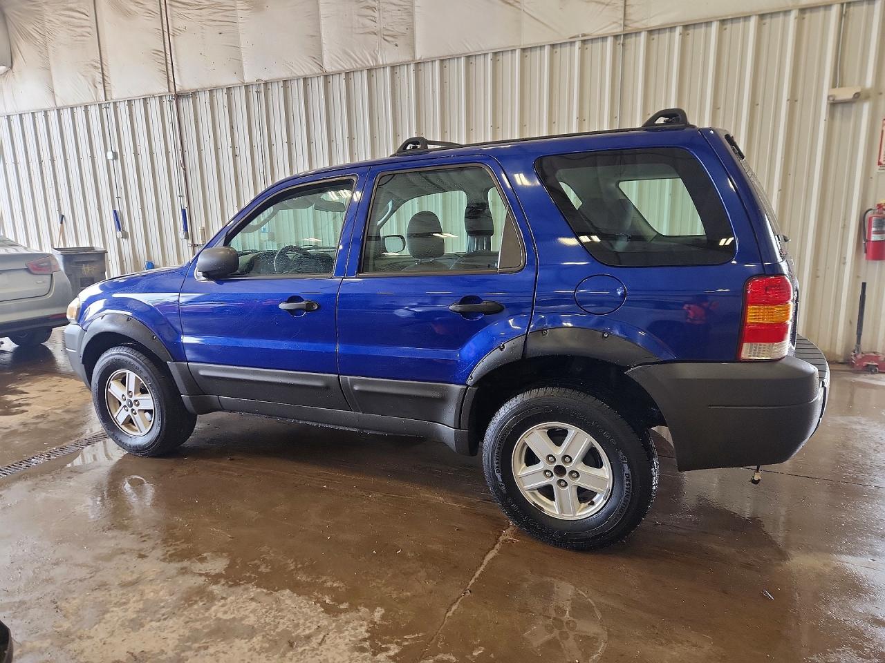 2006 FORD ESCAPE XLS photo 3