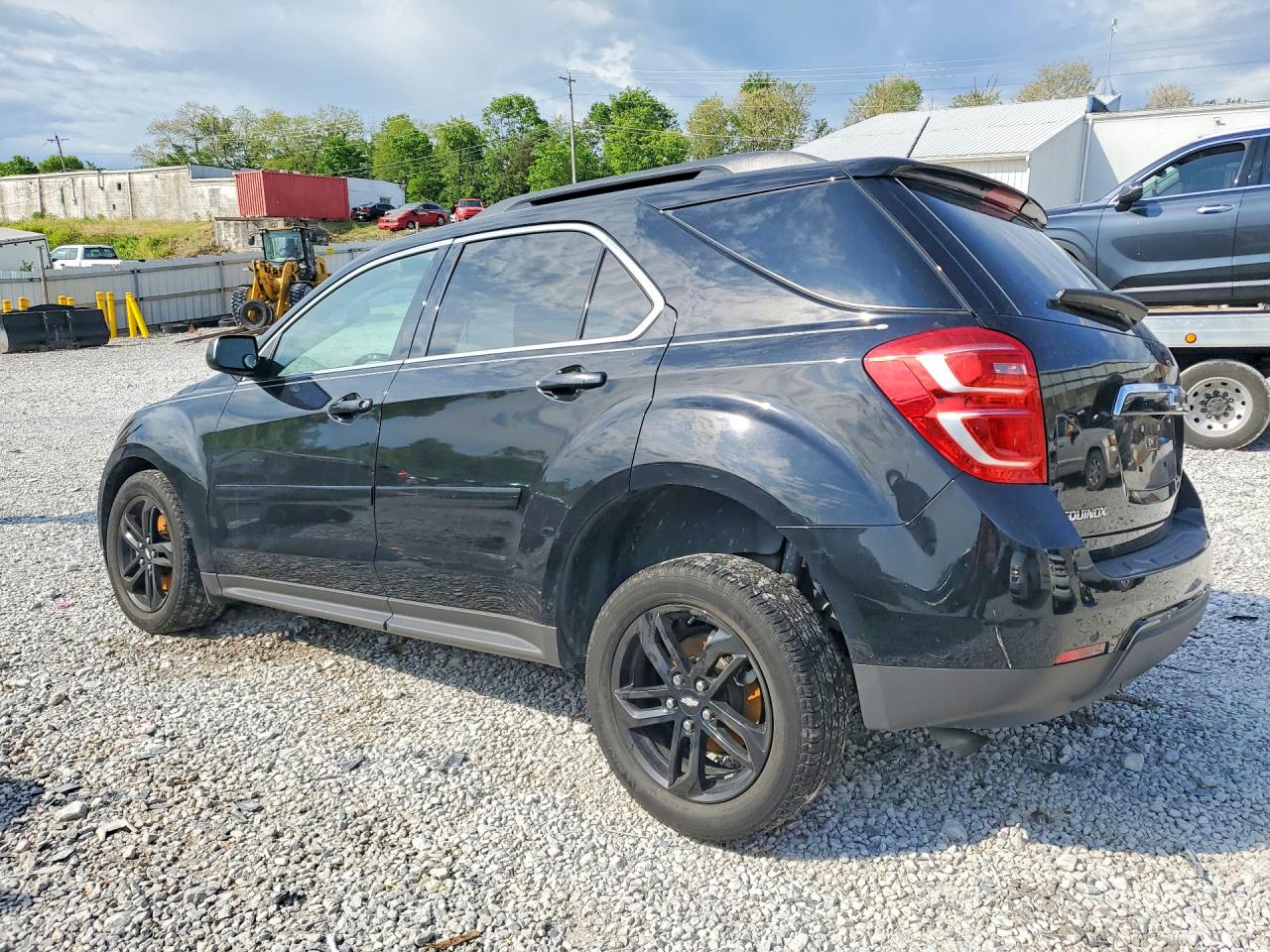 2017 CHEVROLET EQUINOX LT photo 4