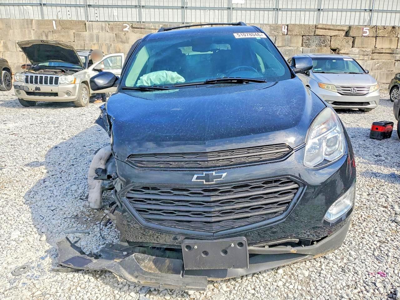2017 CHEVROLET EQUINOX LT photo 13