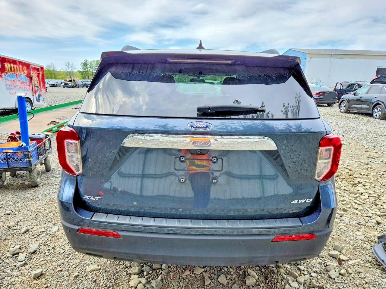 2024 FORD EXPLORER XLT photo 16