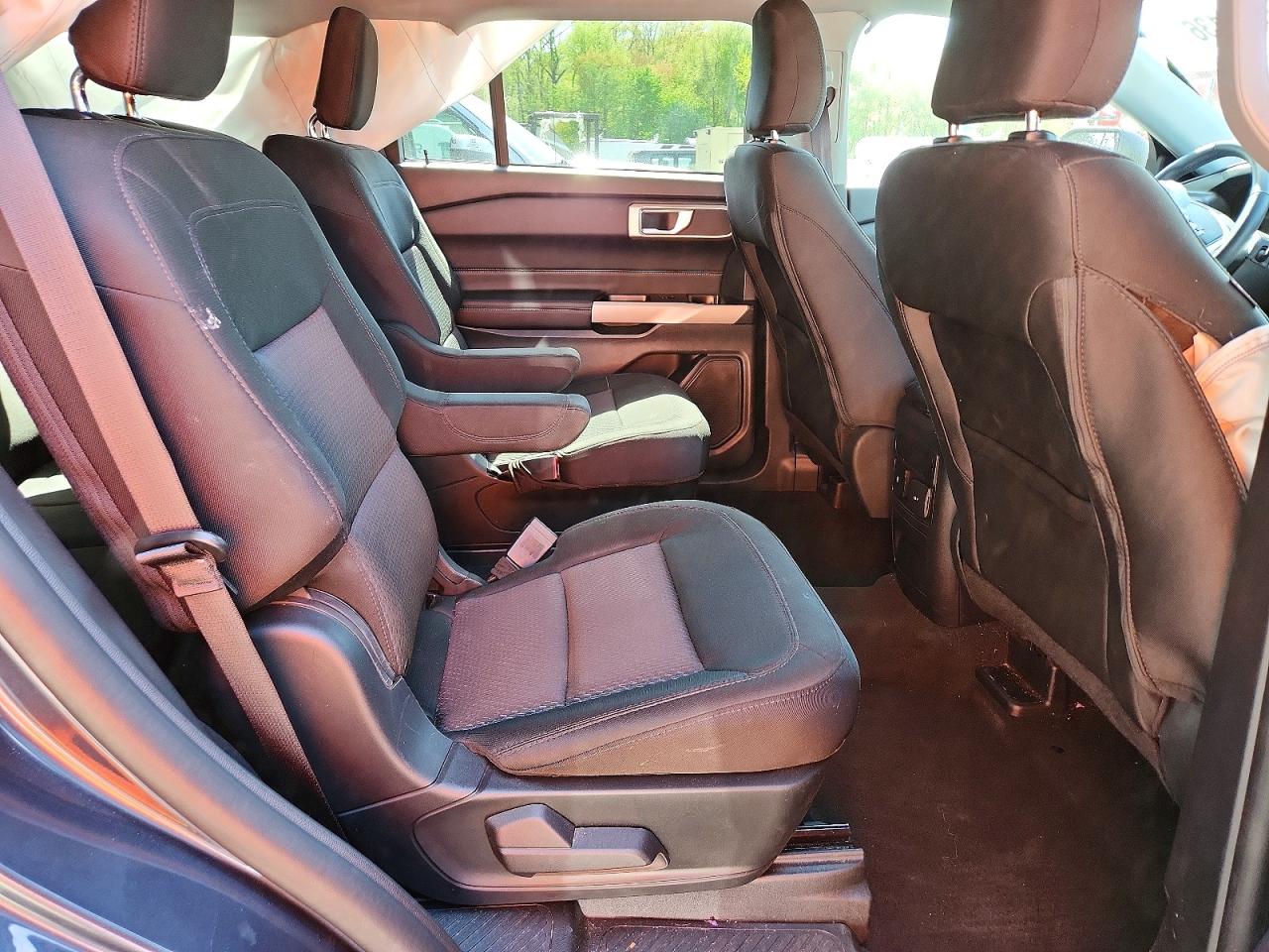 2024 FORD EXPLORER XLT photo 31
