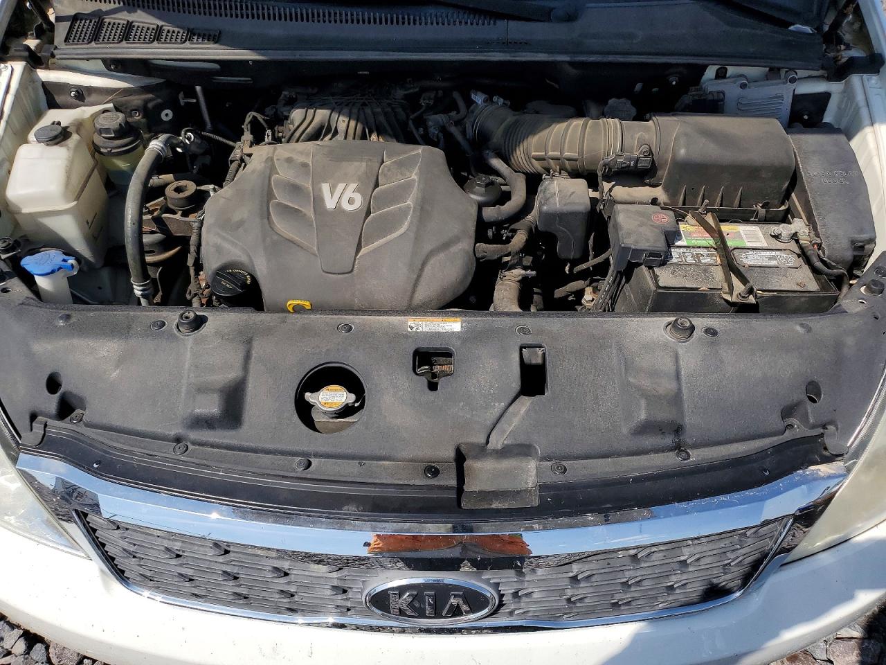 2011 KIA SEDONA LX photo 12