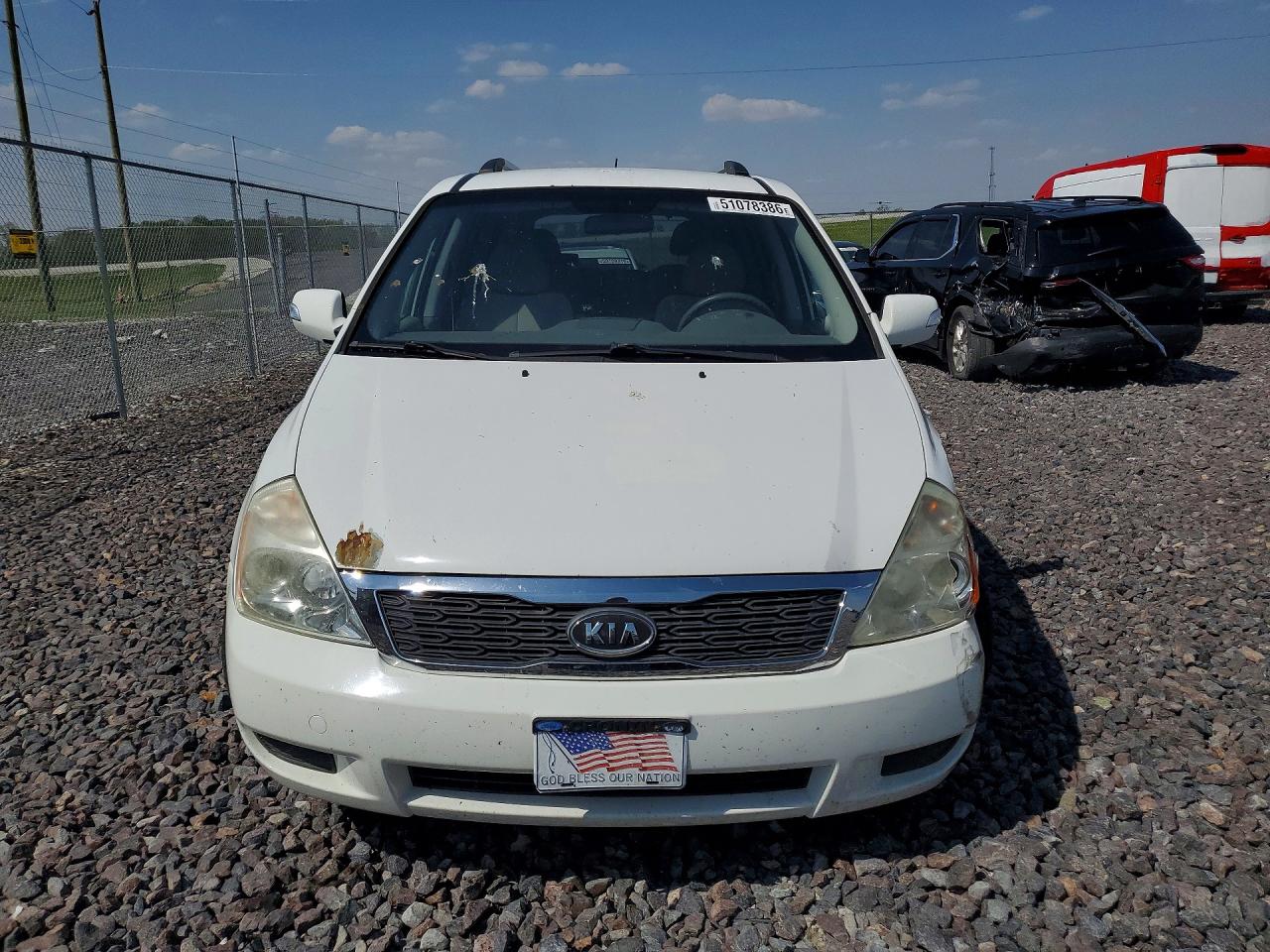 2011 KIA SEDONA LX photo 5