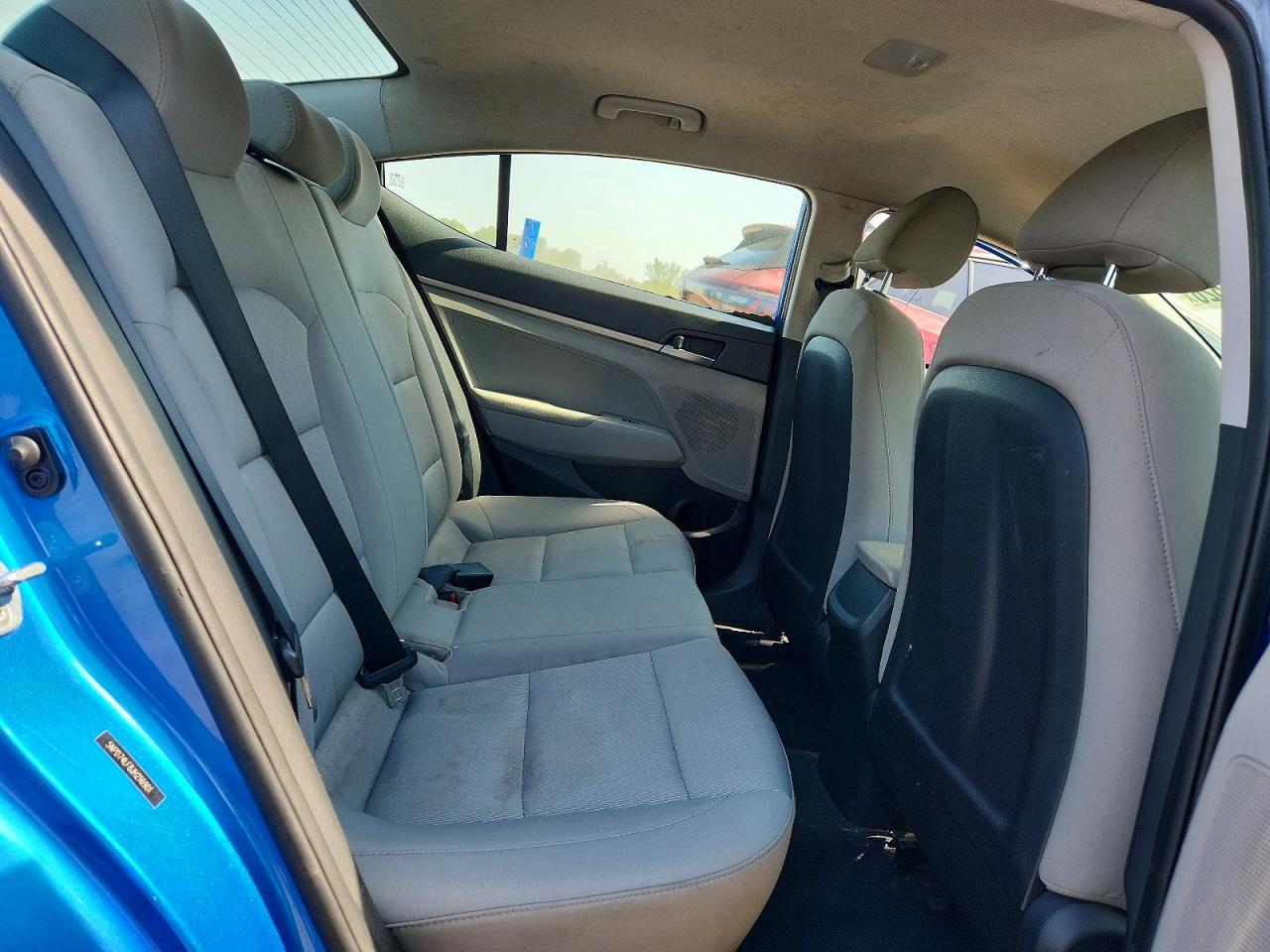 2018 HYUNDAI ELANTRA SE photo 19