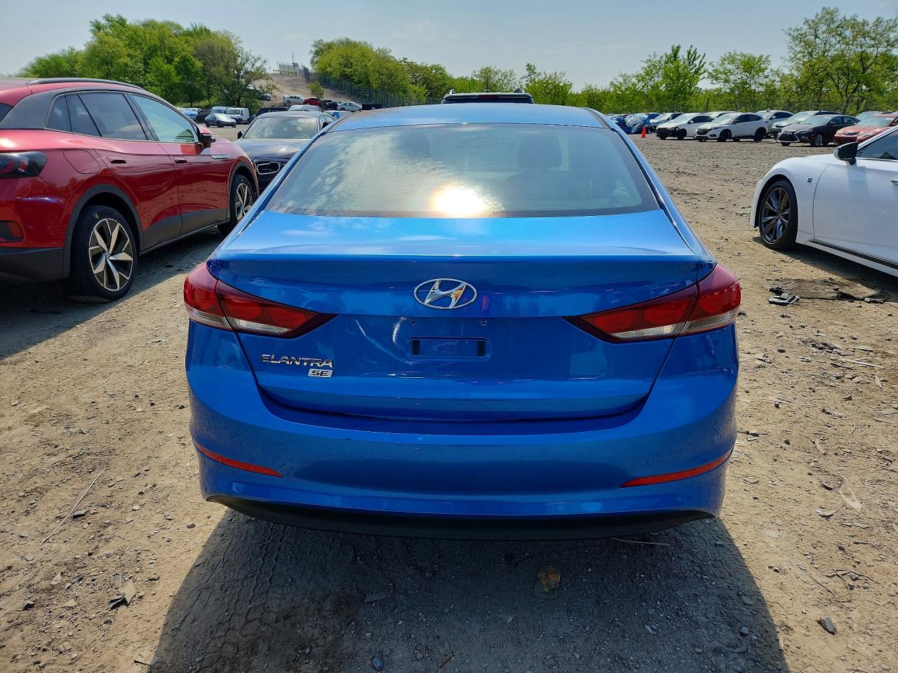 2018 HYUNDAI ELANTRA SE photo 11