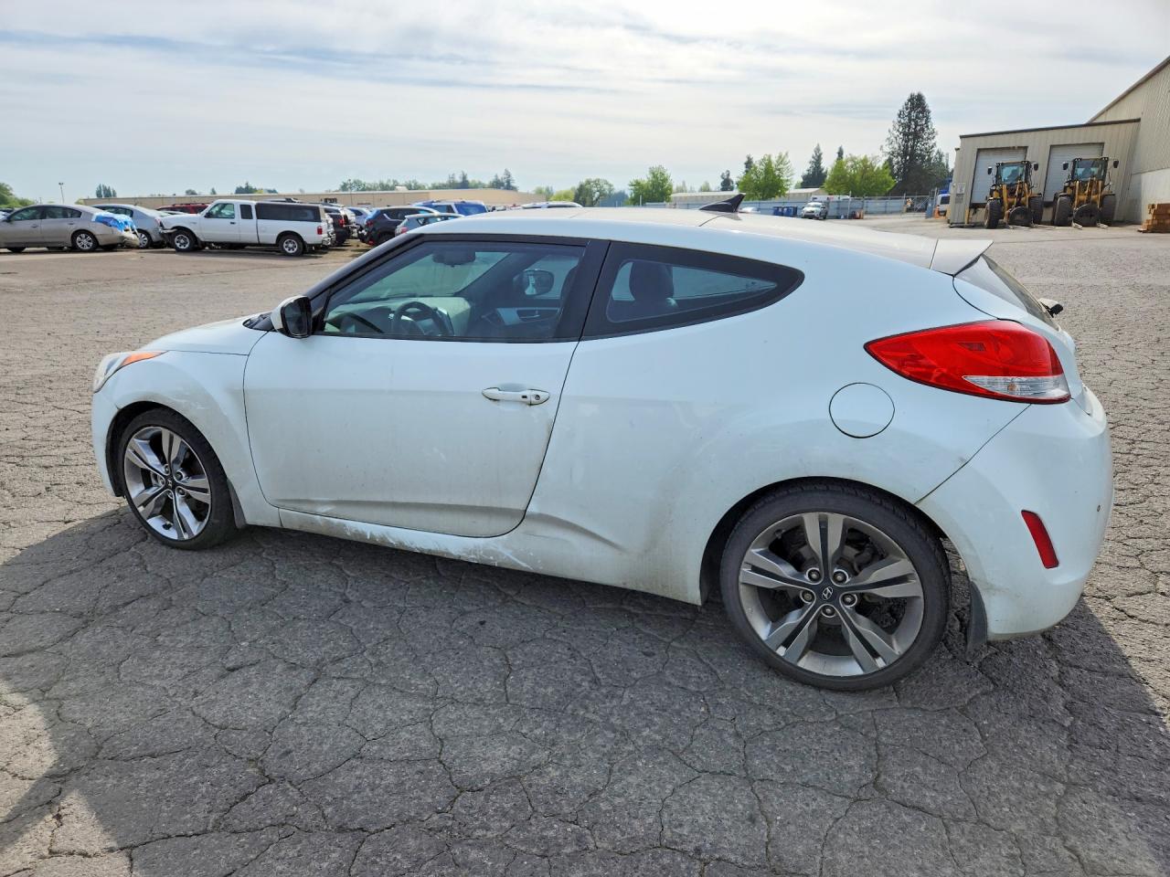 2013 HYUNDAI VELOSTER BASE photo 3