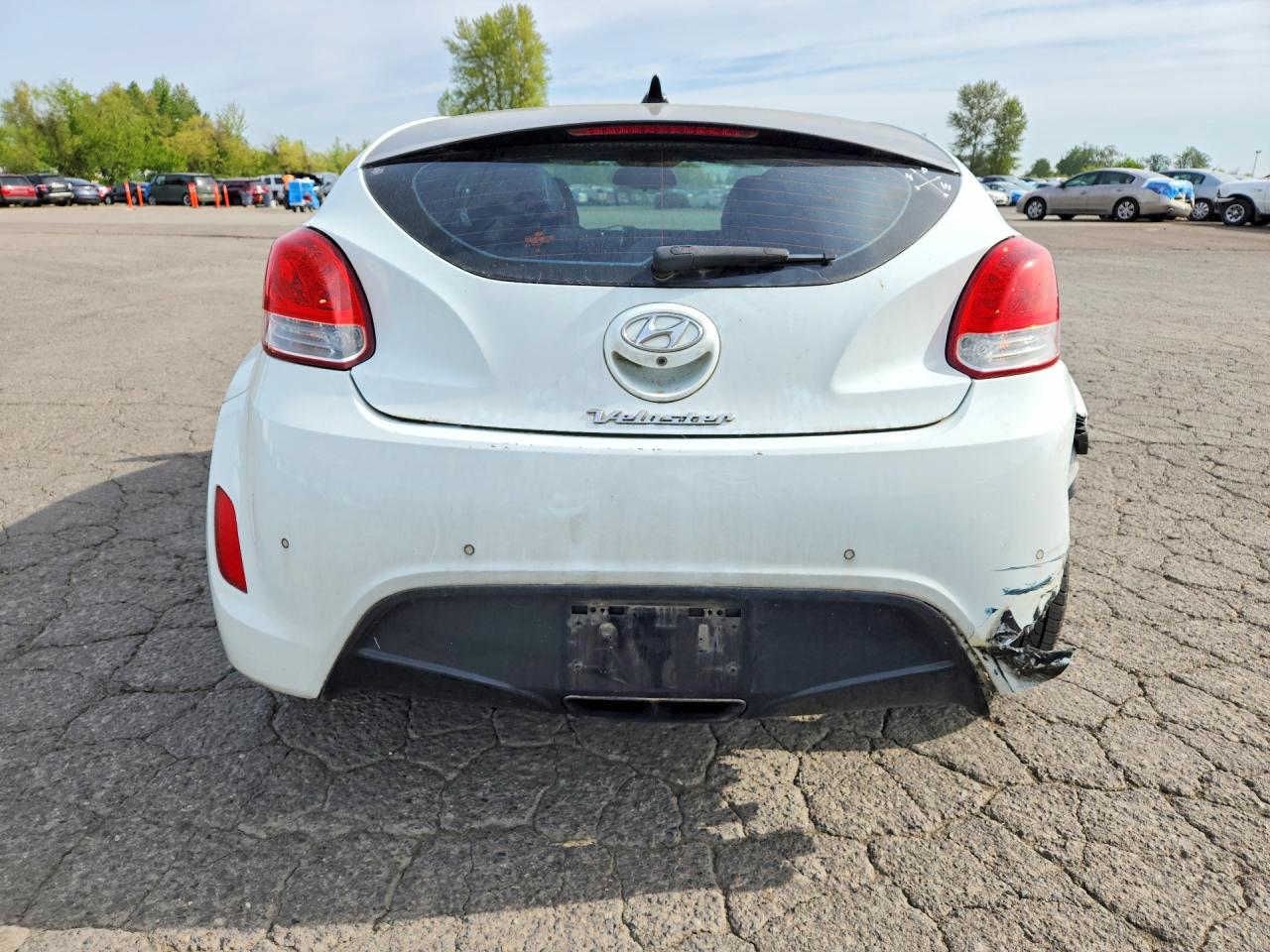 2013 HYUNDAI VELOSTER BASE photo 11