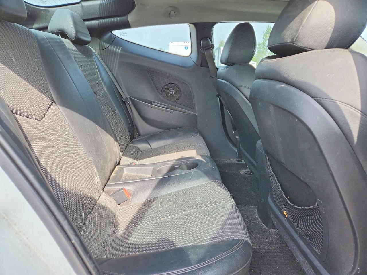 2013 HYUNDAI VELOSTER BASE photo 19