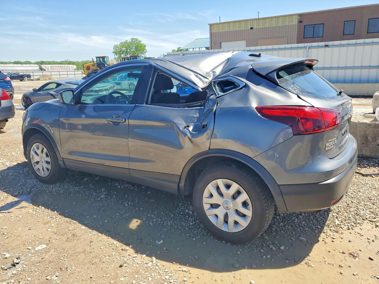 2018 NISSAN ROGUE SPORT S photo 3