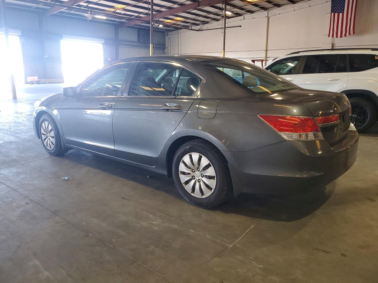 2011 HONDA ACCORD LX photo 2