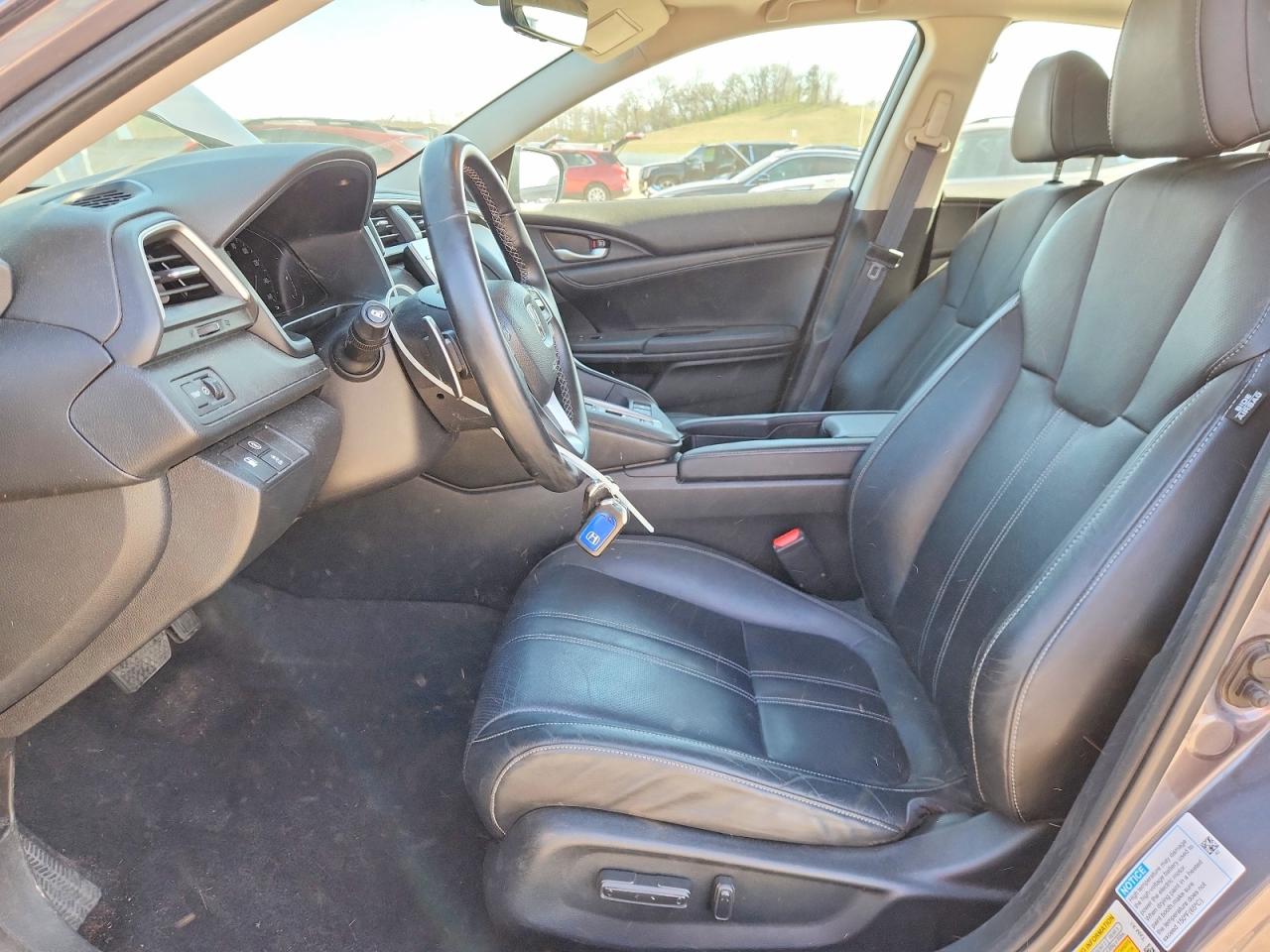 2019 HONDA INSIGHT TOURING photo 19
