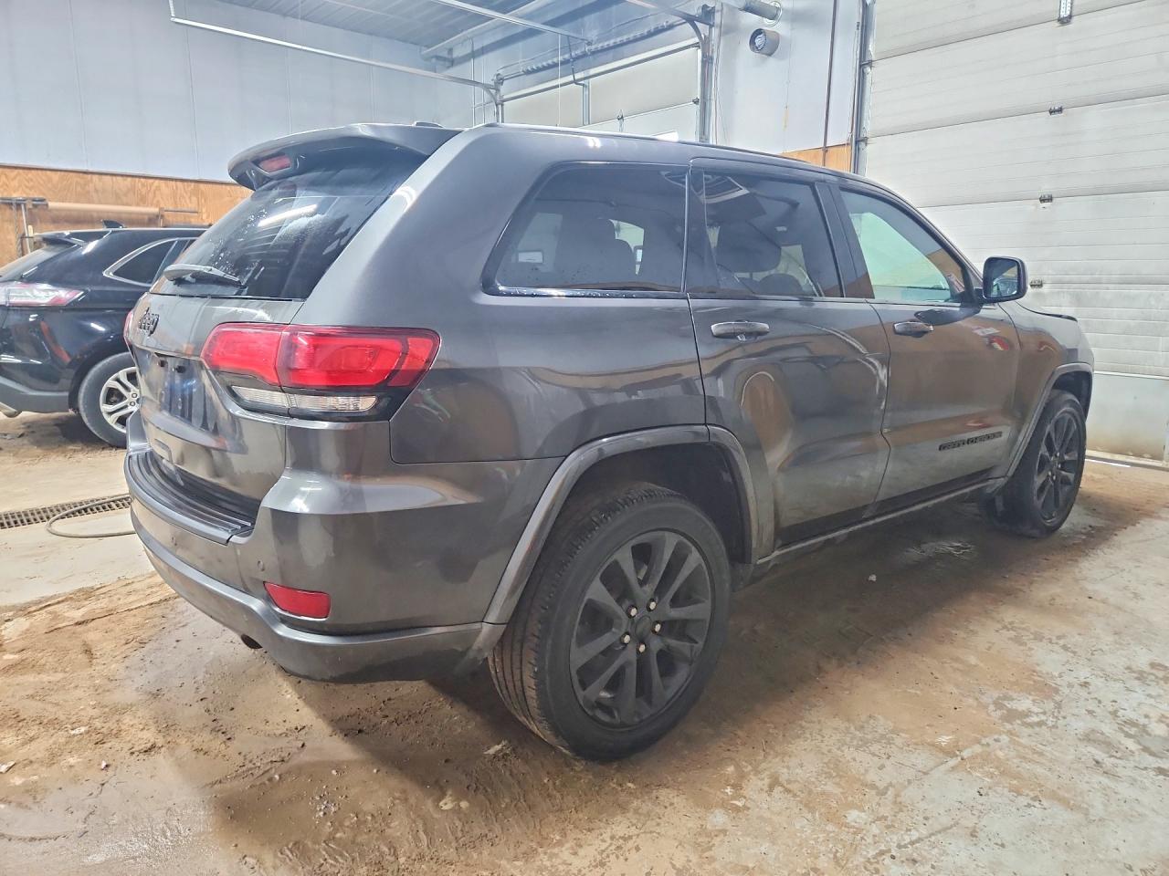 2019 JEEP GRAND CHEROKEE LAREDO photo 5