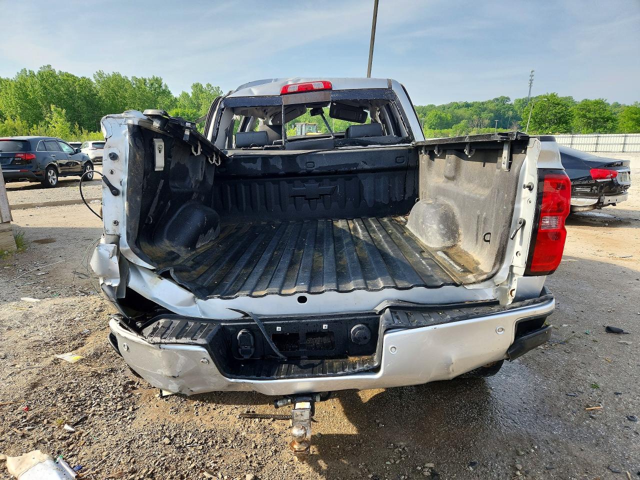 2017 CHEVROLET SILVERADO K1500 LT photo 11