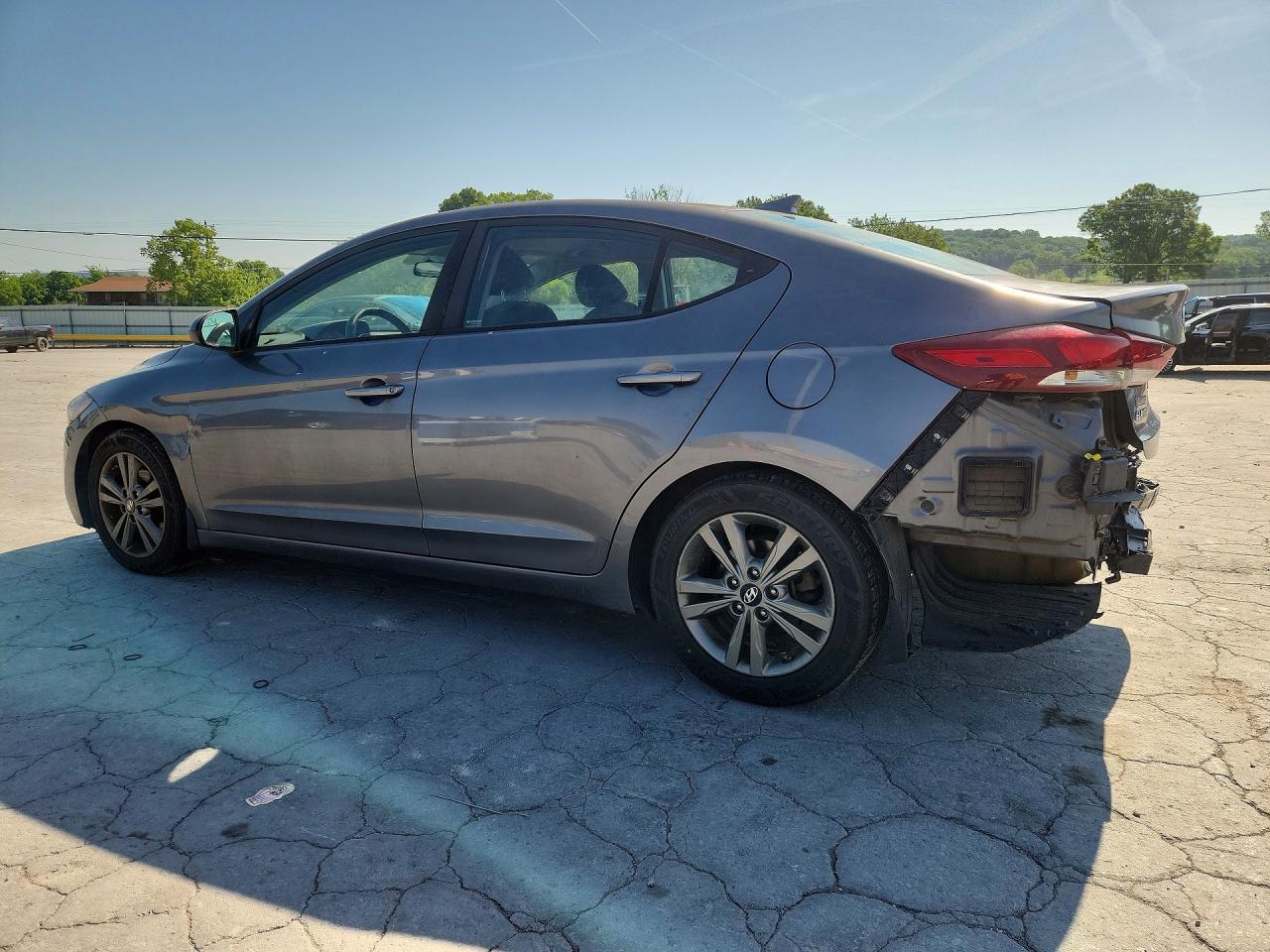2018 HYUNDAI ELANTRA SEL photo 2