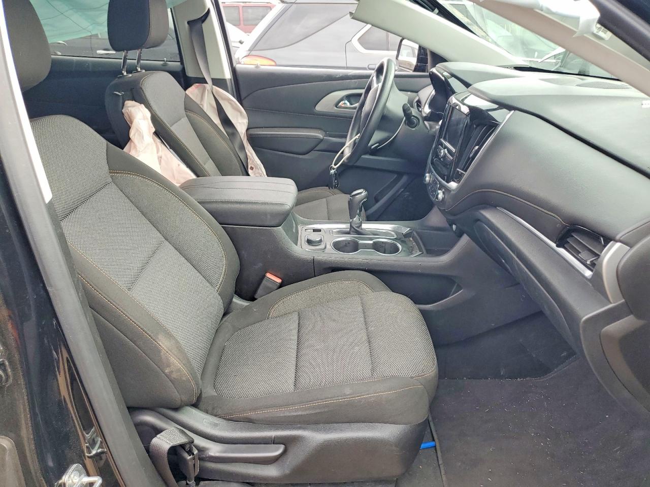 2020 CHEVROLET TRAVERSE LS photo 13