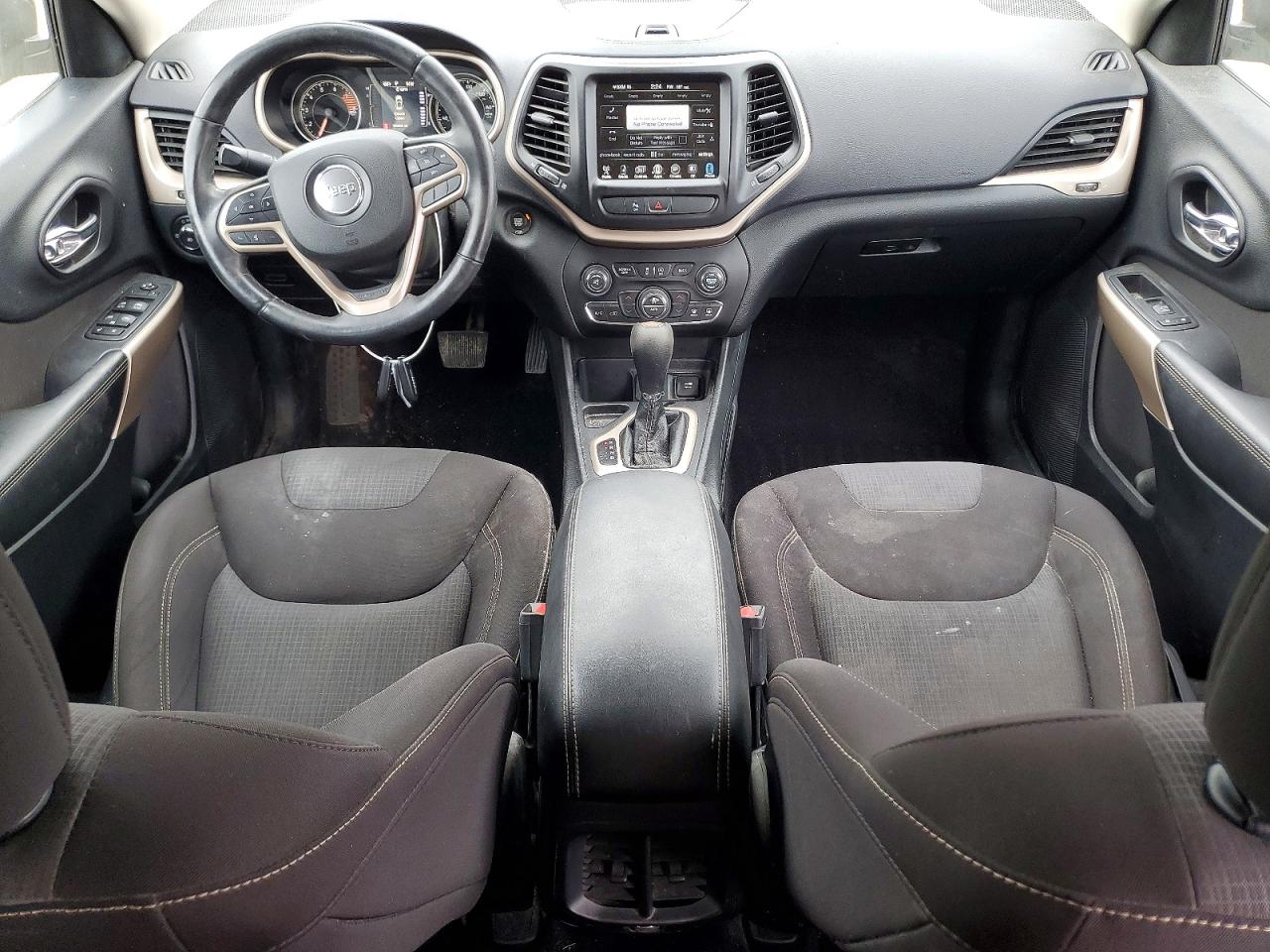 2017 JEEP CHEROKEE LATITUDE photo 15