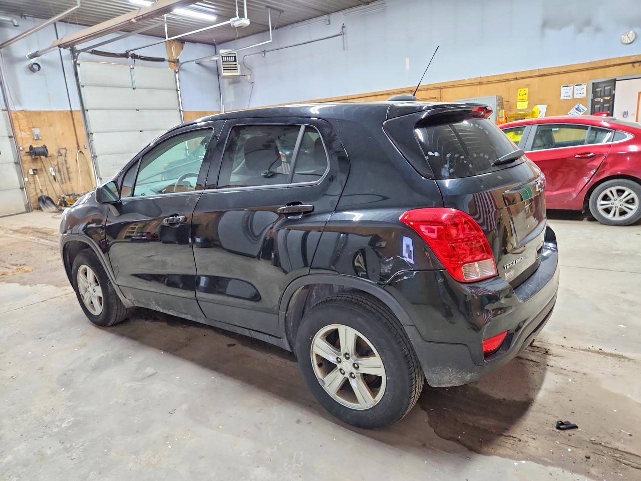 2019 CHEVROLET TRAX LS photo 3