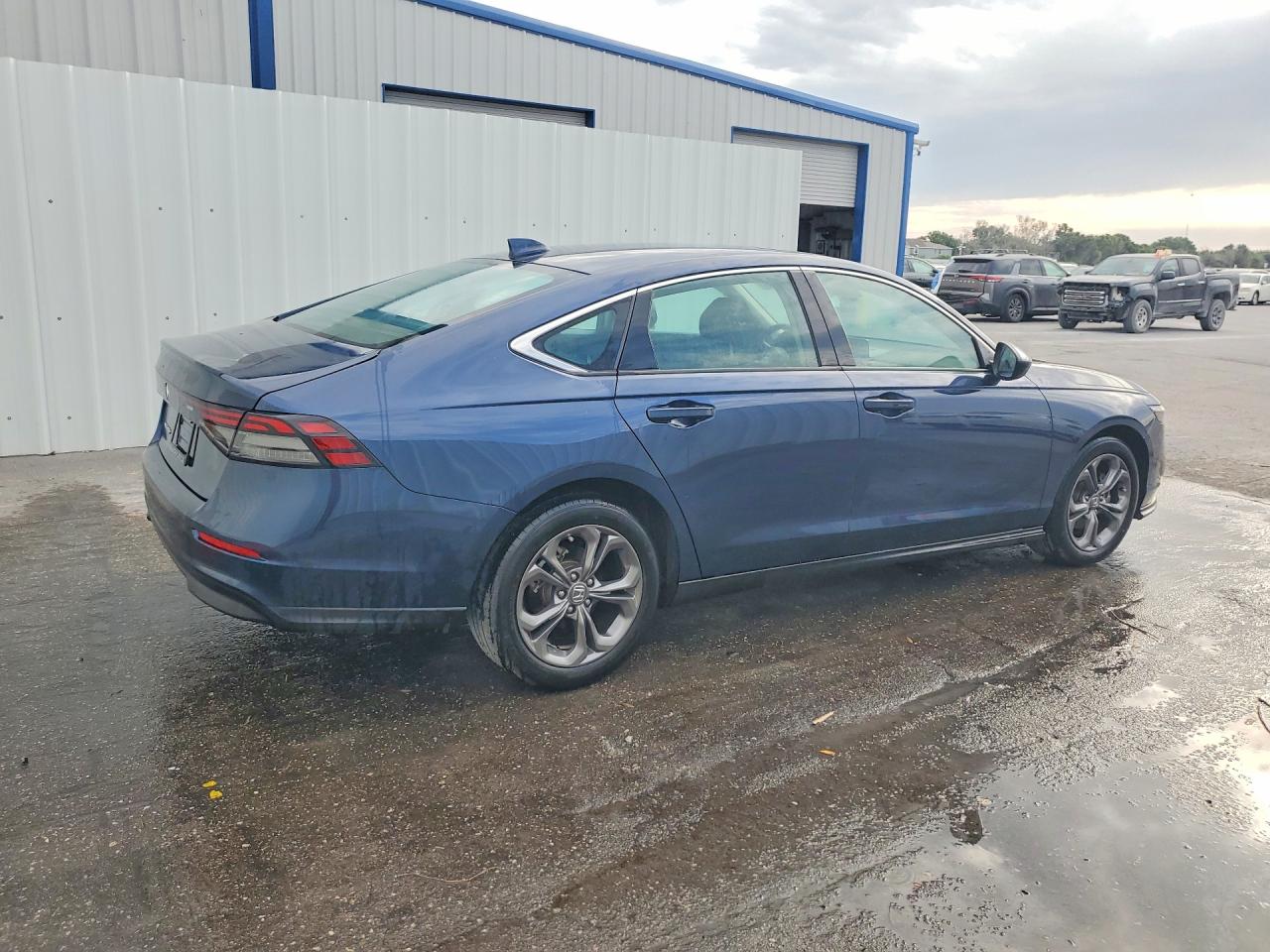2024 HONDA ACCORD EX photo 3