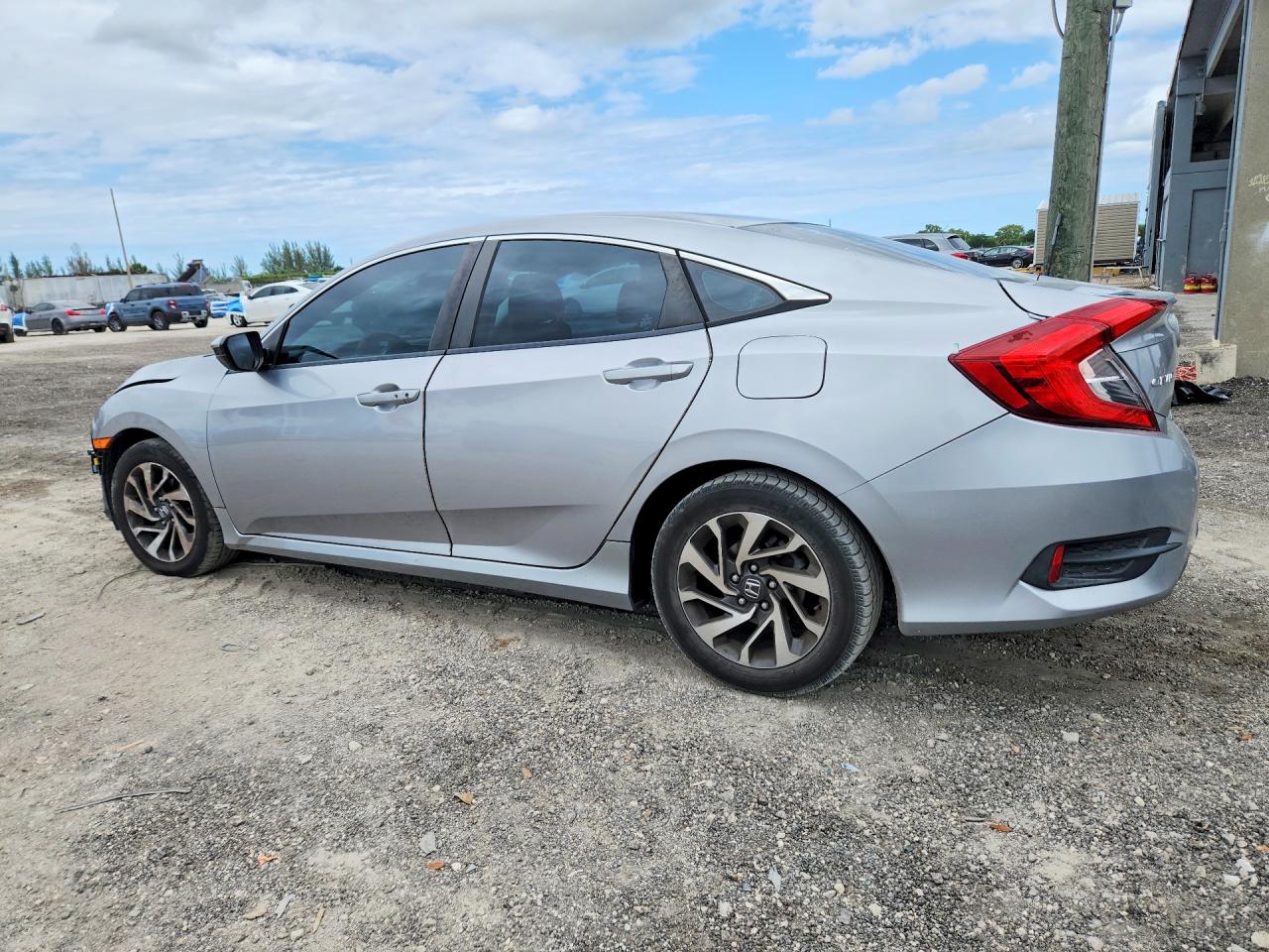 2016 HONDA CIVIC EX photo 2