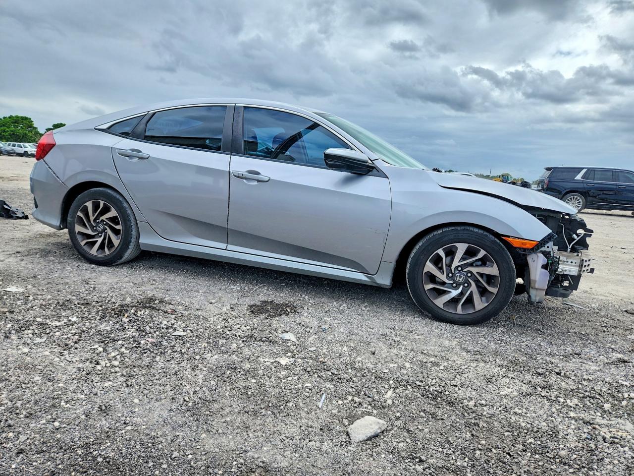 2016 HONDA CIVIC EX photo 4