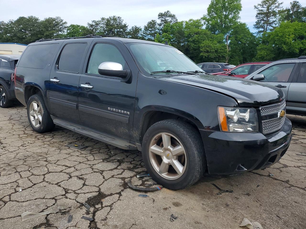 2013 CHEVROLET SUBURBAN C1500 LT photo 10