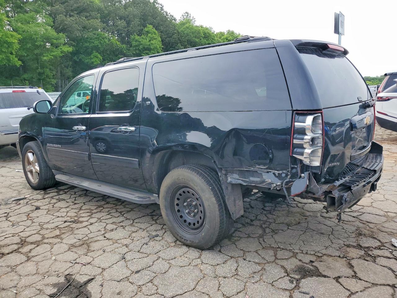 2013 CHEVROLET SUBURBAN C1500 LT photo 4