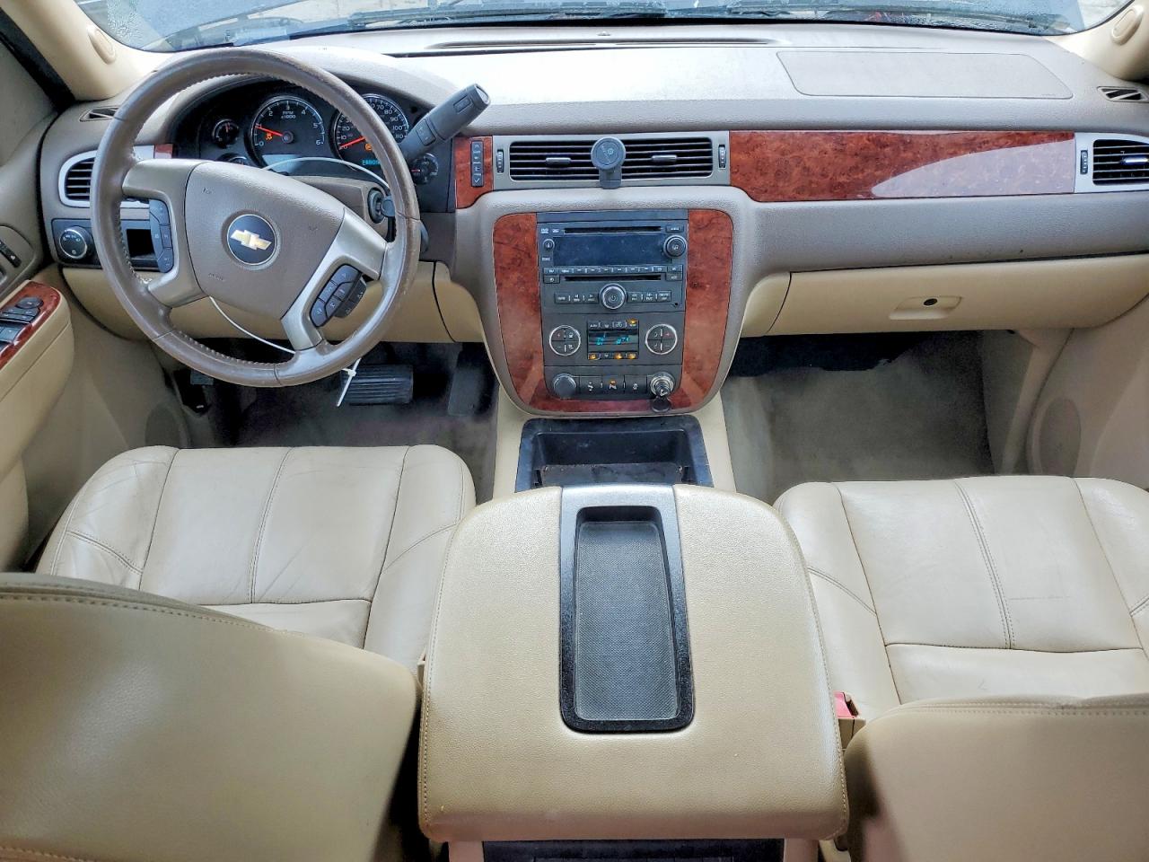 2013 CHEVROLET SUBURBAN C1500 LT photo 22