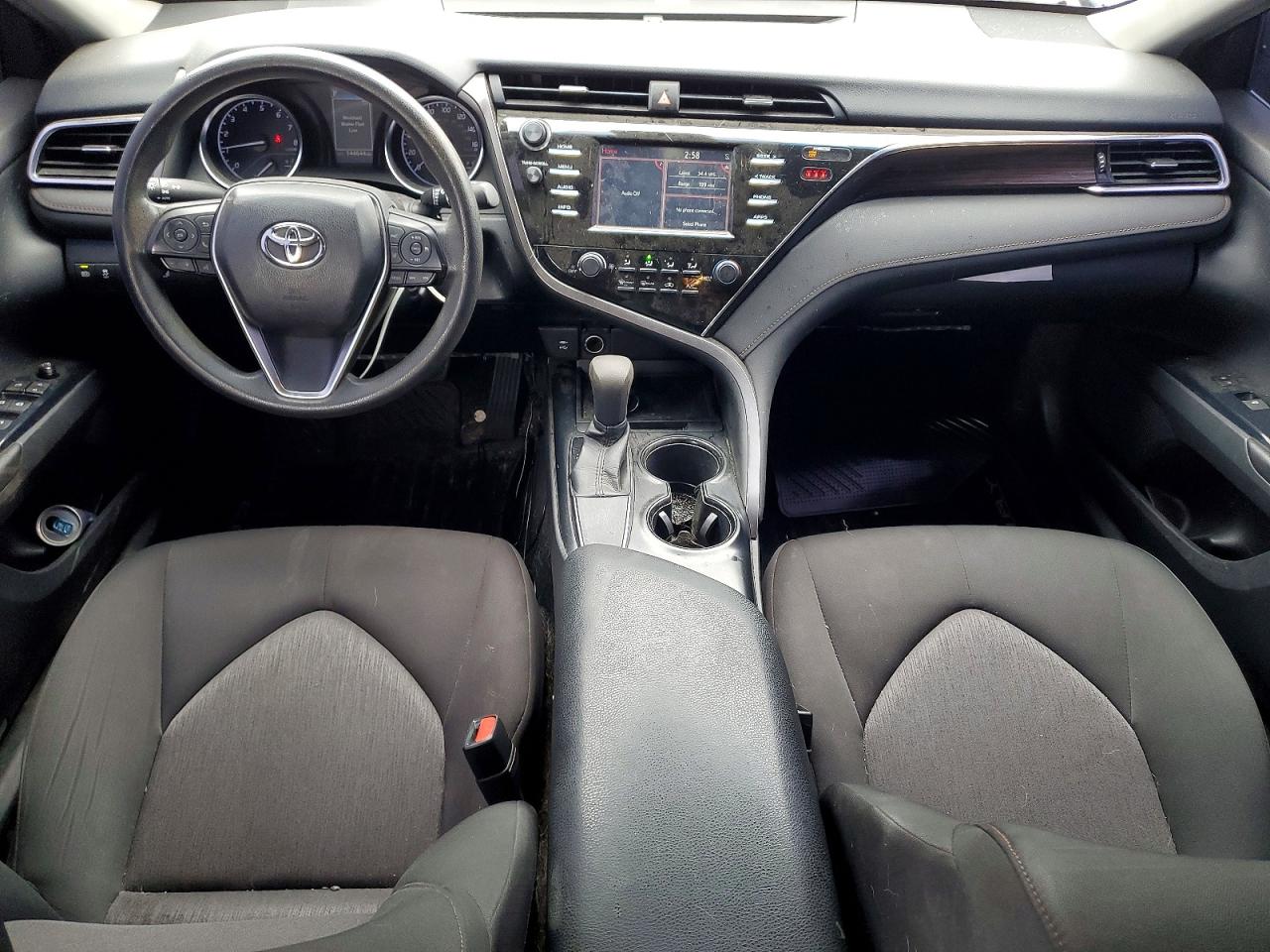 2018 TOYOTA CAMRY LE photo 15