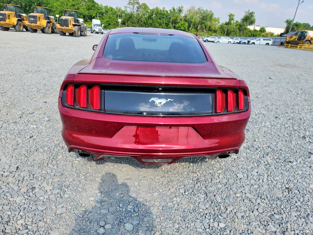 2017 FORD MUSTANG photo 11