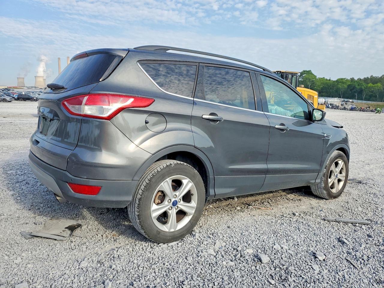 2016 FORD ESCAPE SE photo 5