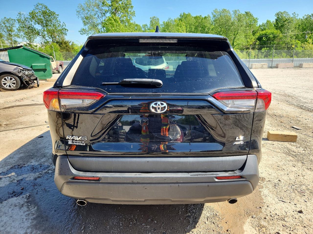 2022 TOYOTA RAV4 LE photo 16