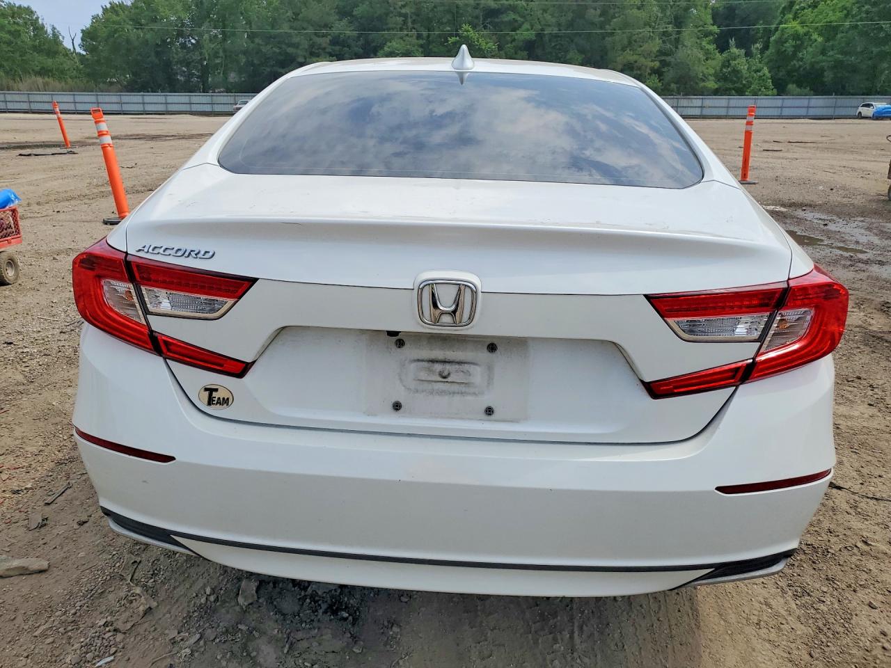 2020 HONDA ACCORD LX photo 6