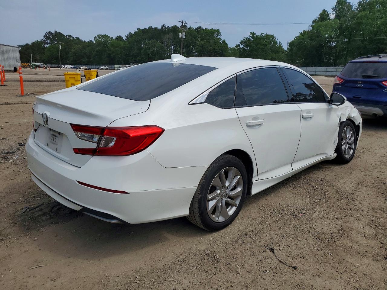 2020 HONDA ACCORD LX photo 3