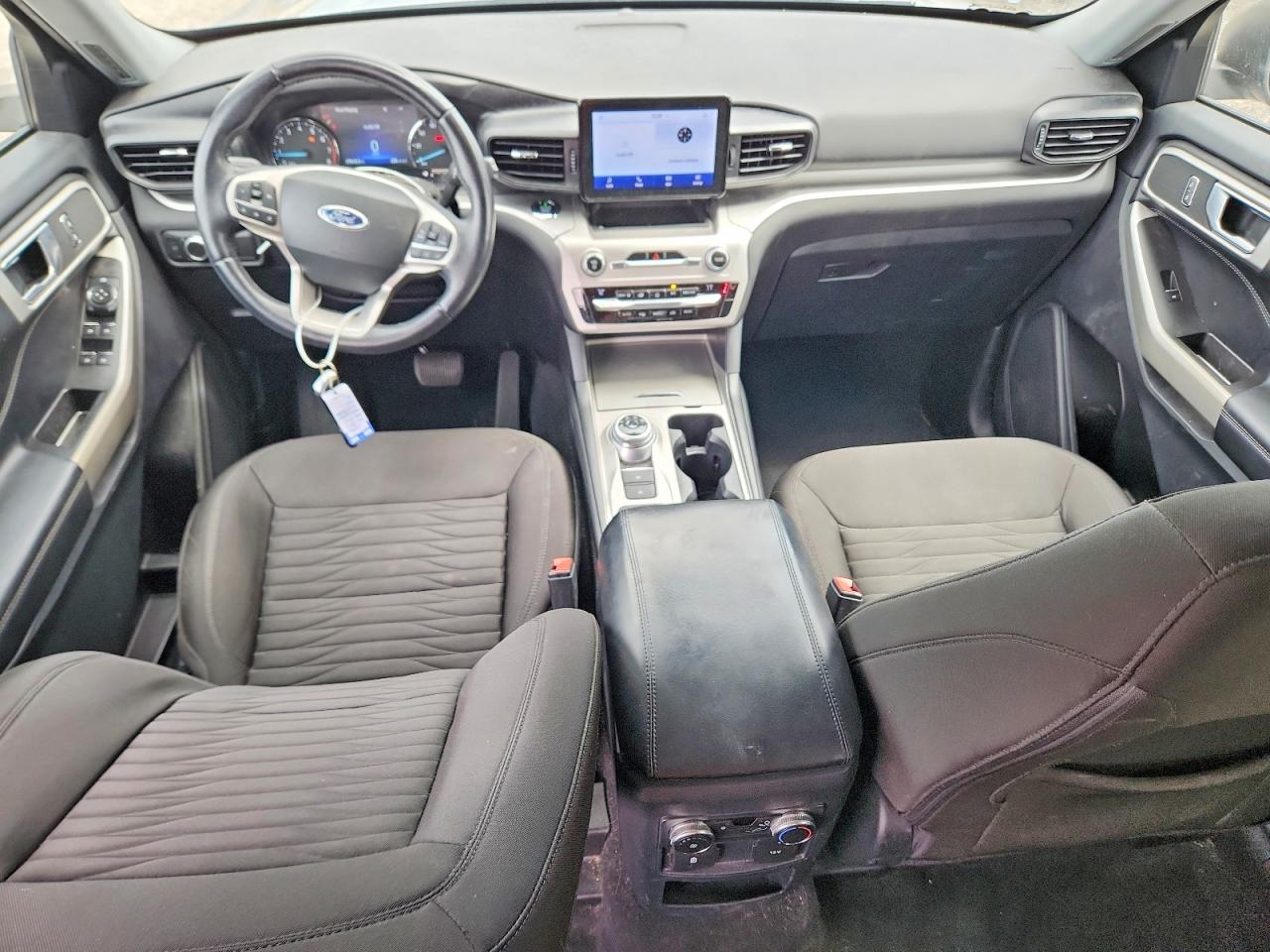 2021 FORD EXPLORER XLT photo 8